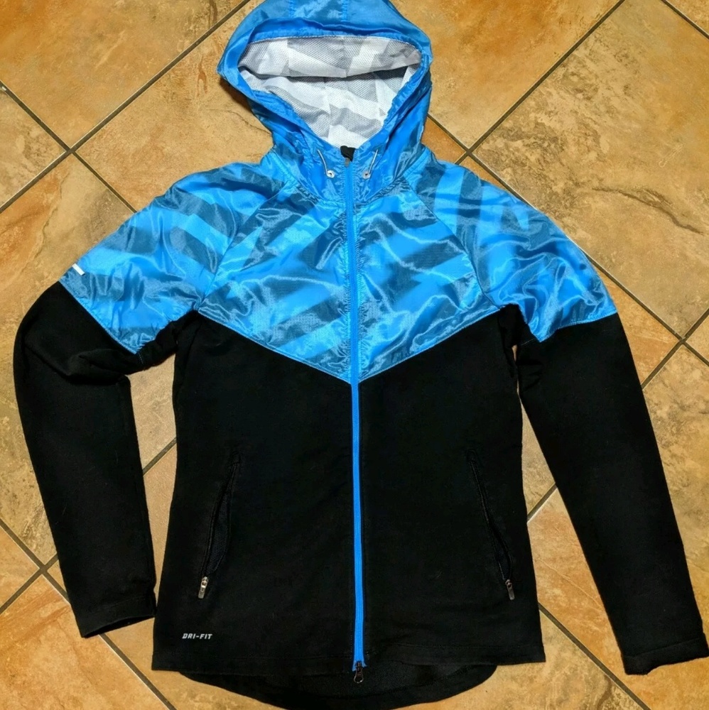 Nike dri fit jacket